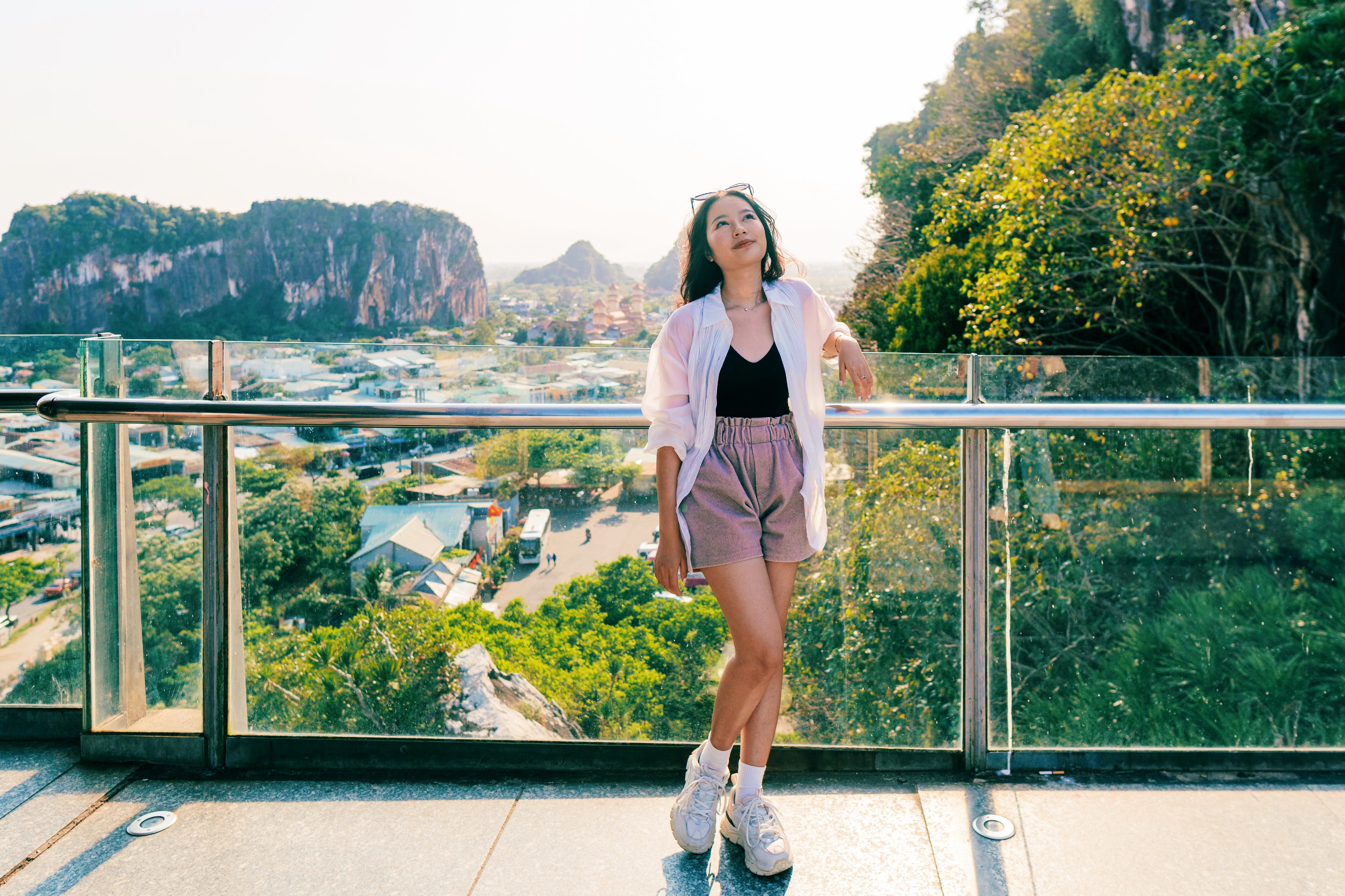 Central_Vietnam_Da_Nang_Thao_With_Marble_Mountains.jpg