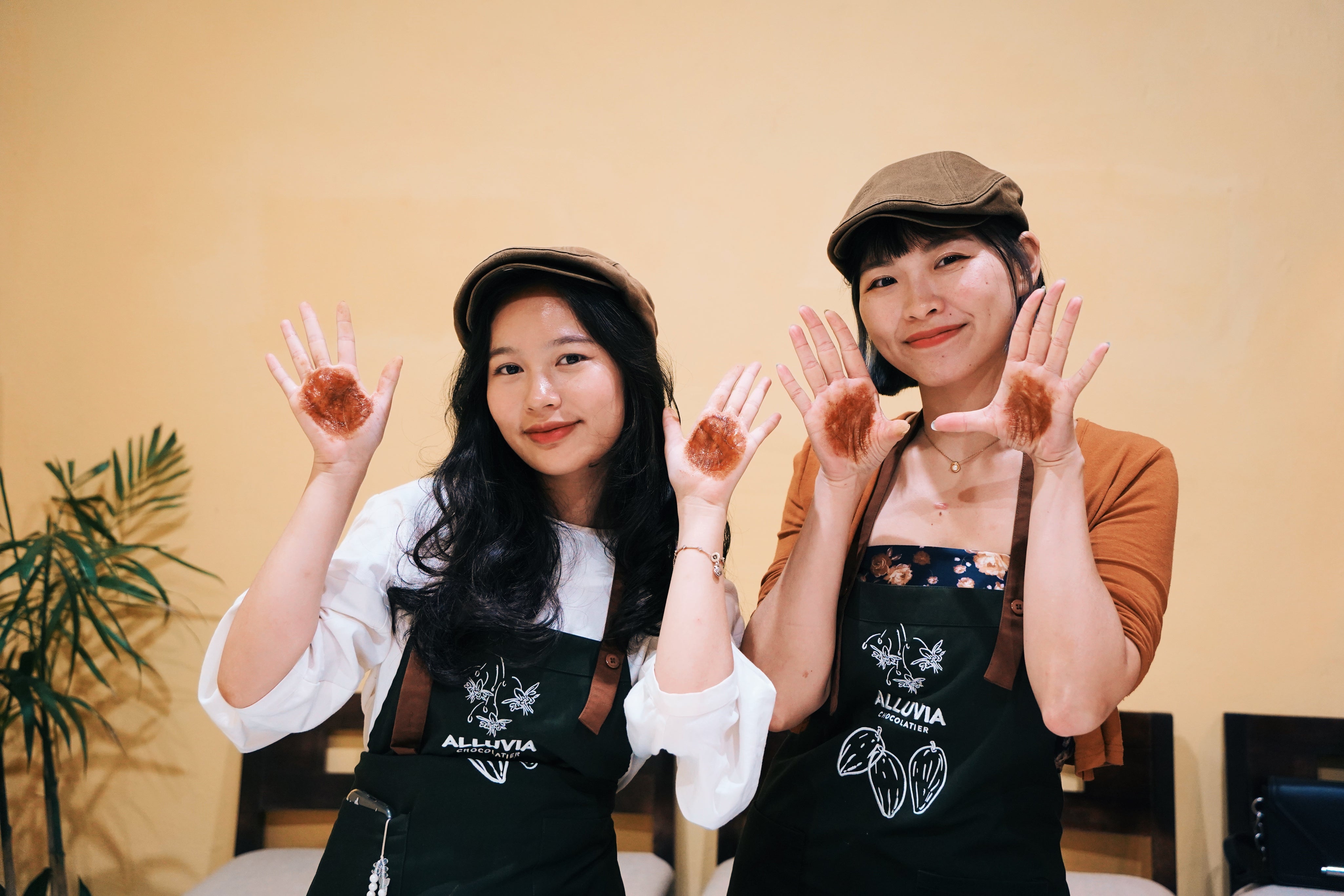 Day 4:會安巧克力手作體驗 & 精緻越料晚餐 & 秋盆河夜景遊船 & 會安印象秀