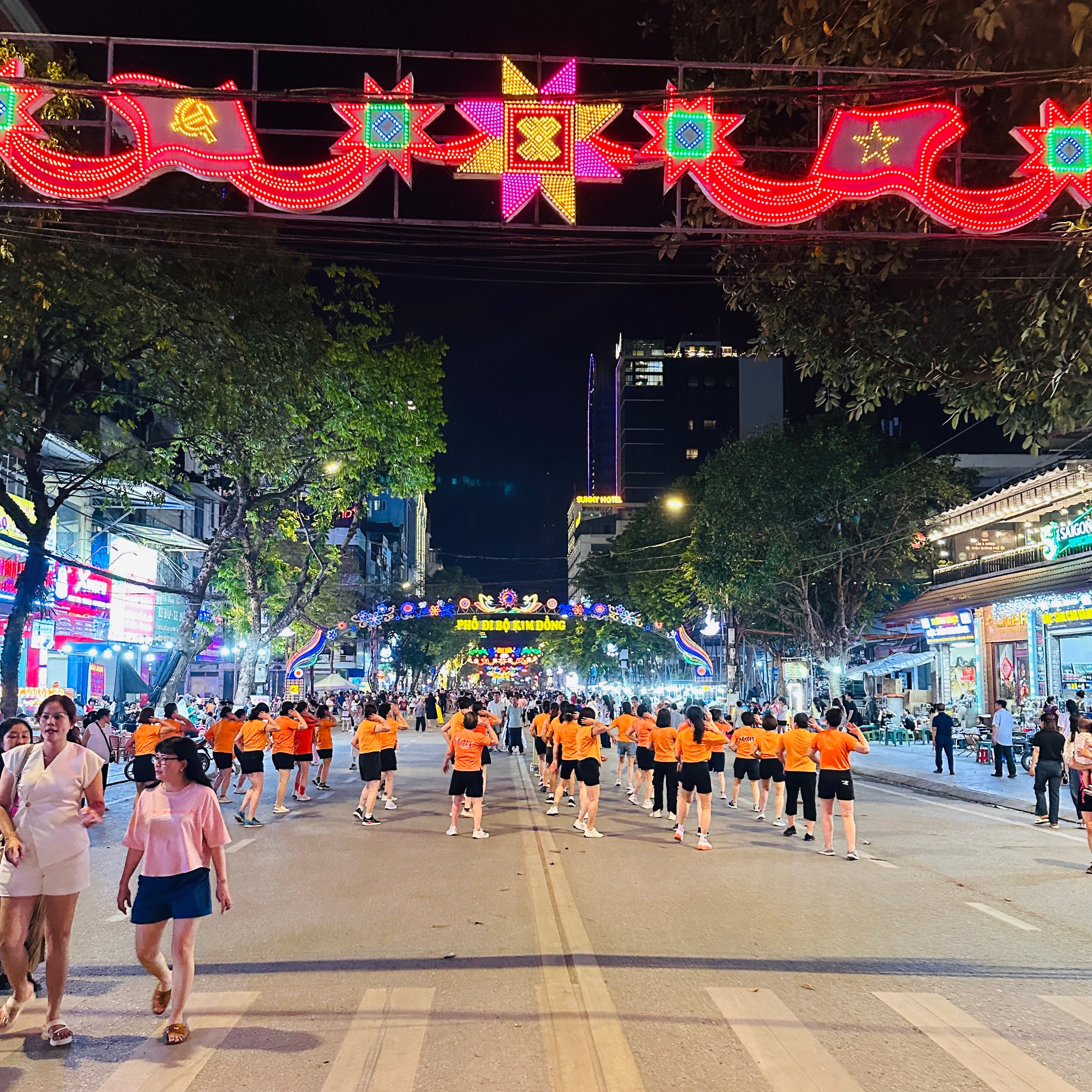 熱鬧高平步行街夜市 - 晚上夜遊最佳去處