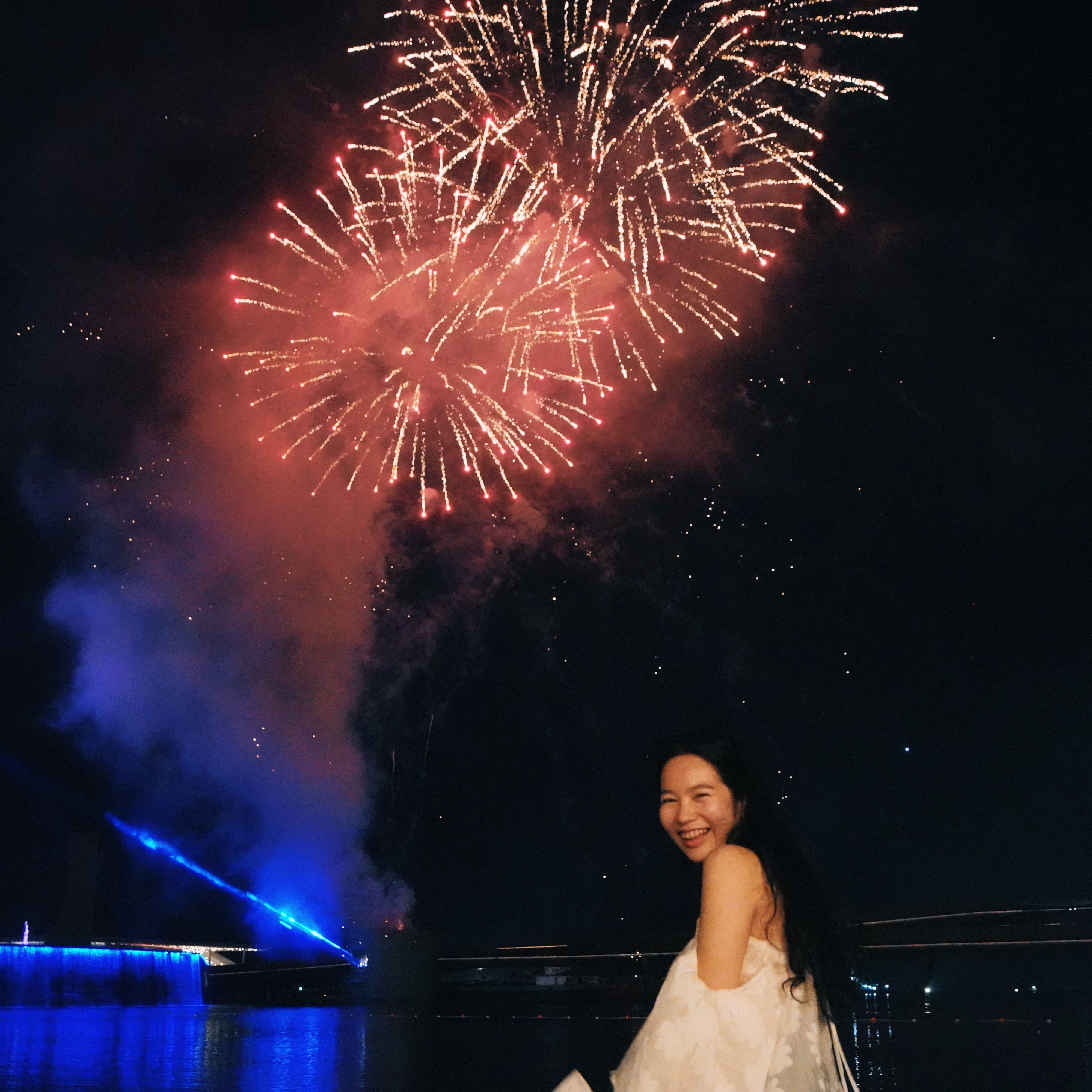 Phu_Quoc_Kiss_Of_The_Sea_Fireworks.jpg