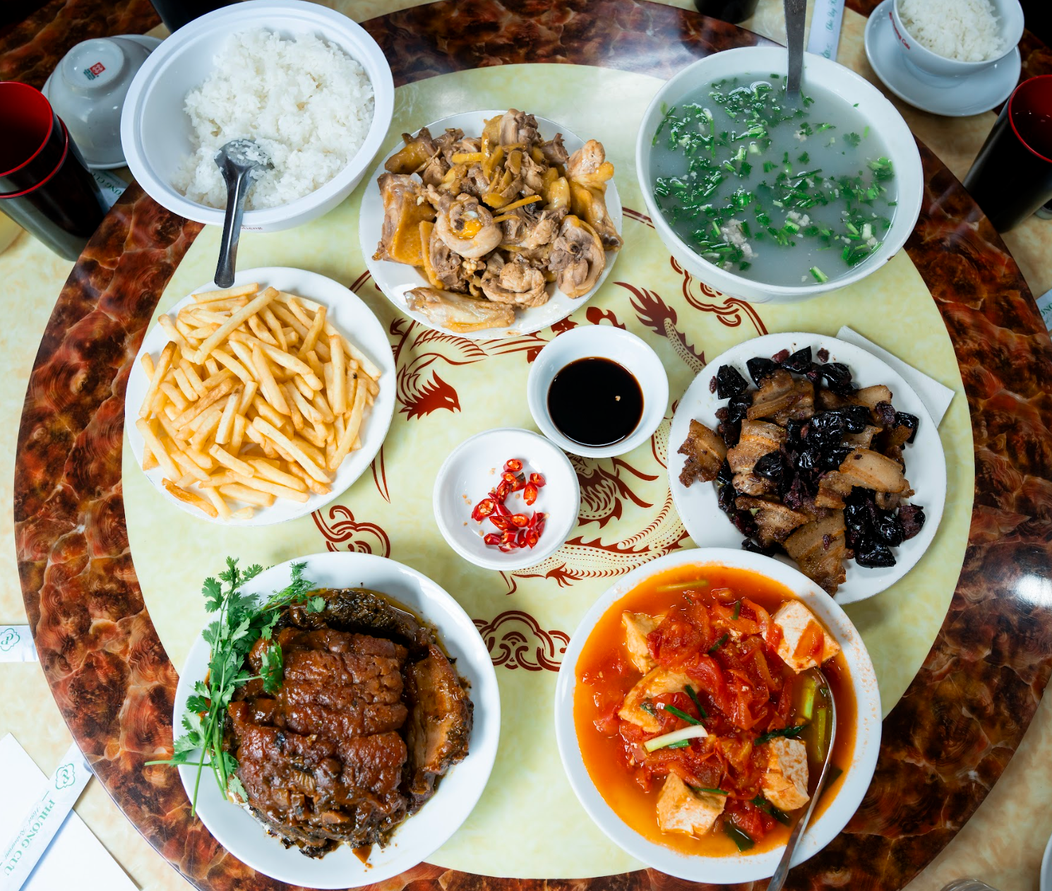 圓桌上的少數民族美味 - 在地合菜午餐