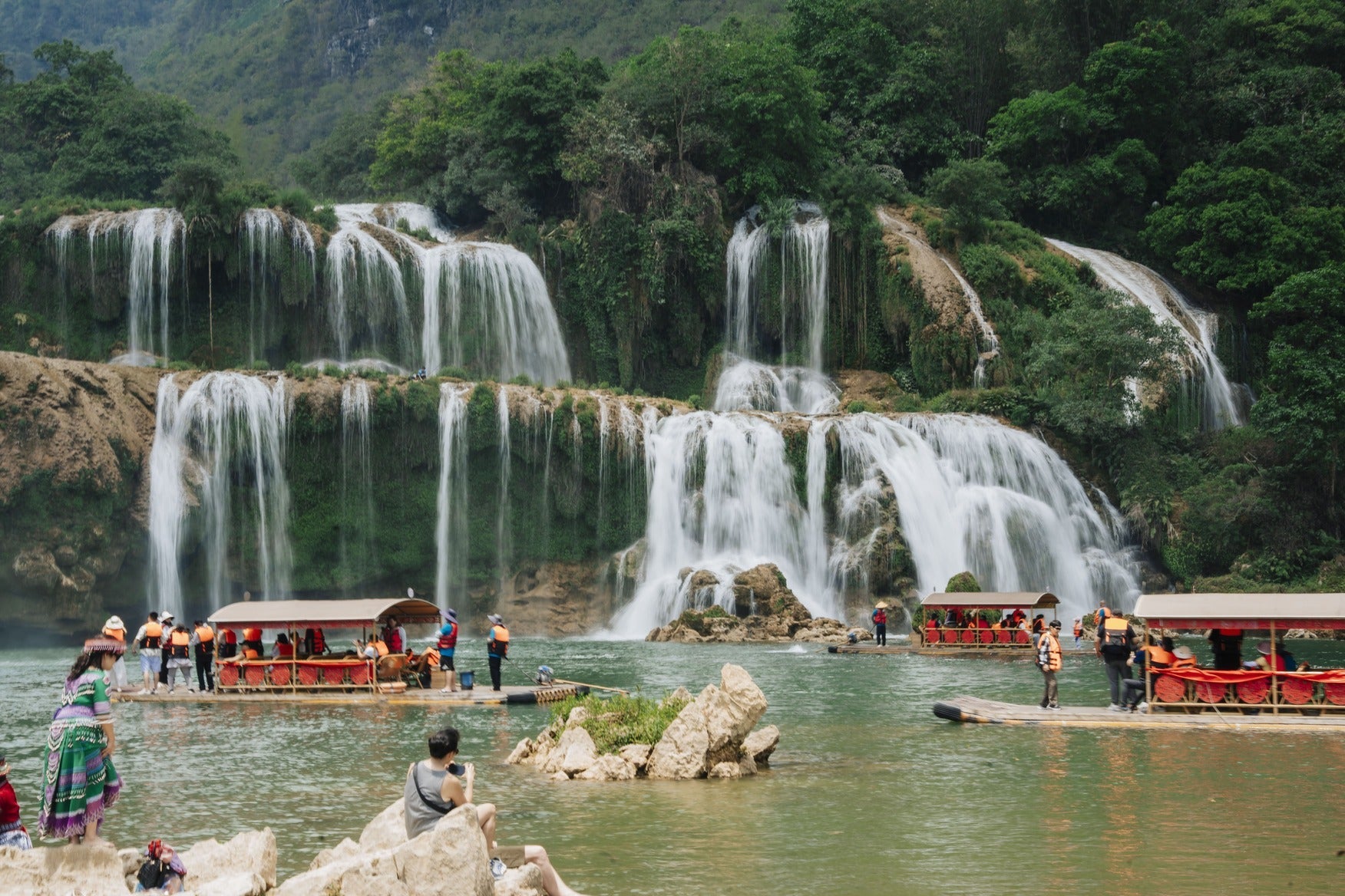 越南高平板約瀑布景色