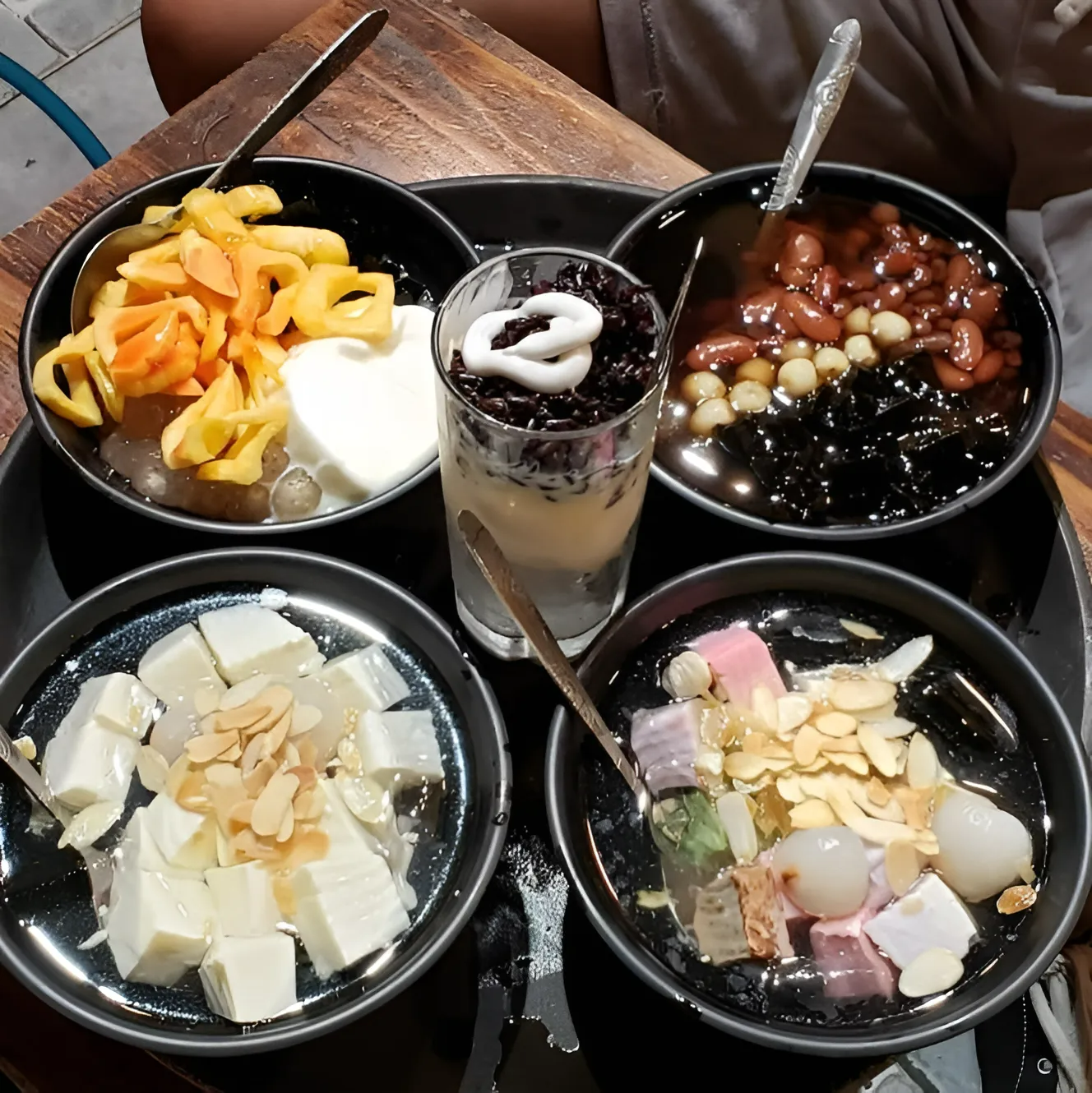 越南糖水 - 品嚐甜蜜消暑的在地小吃