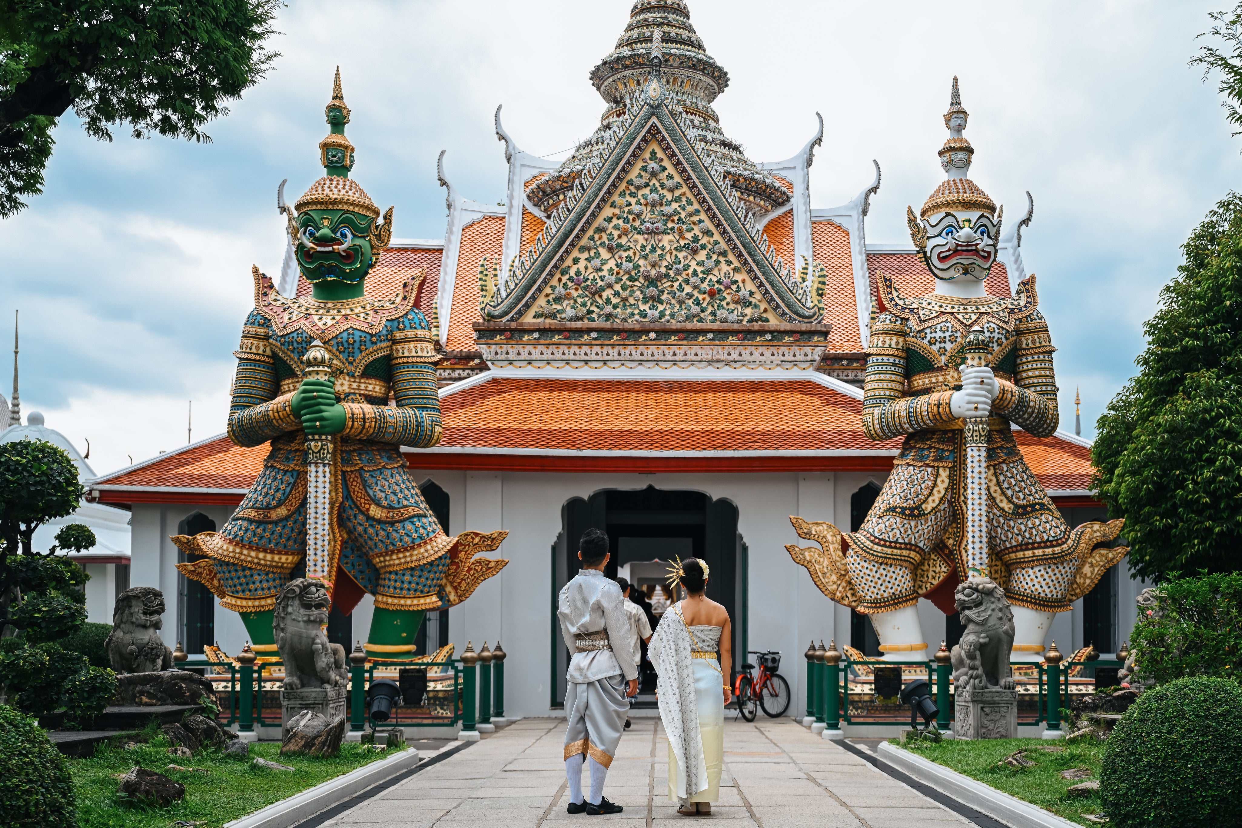 曼谷質感 5 日 Ft.松瓦路潮店＆水上市場＆鄭王廟夜景 - 含稅簽網卡