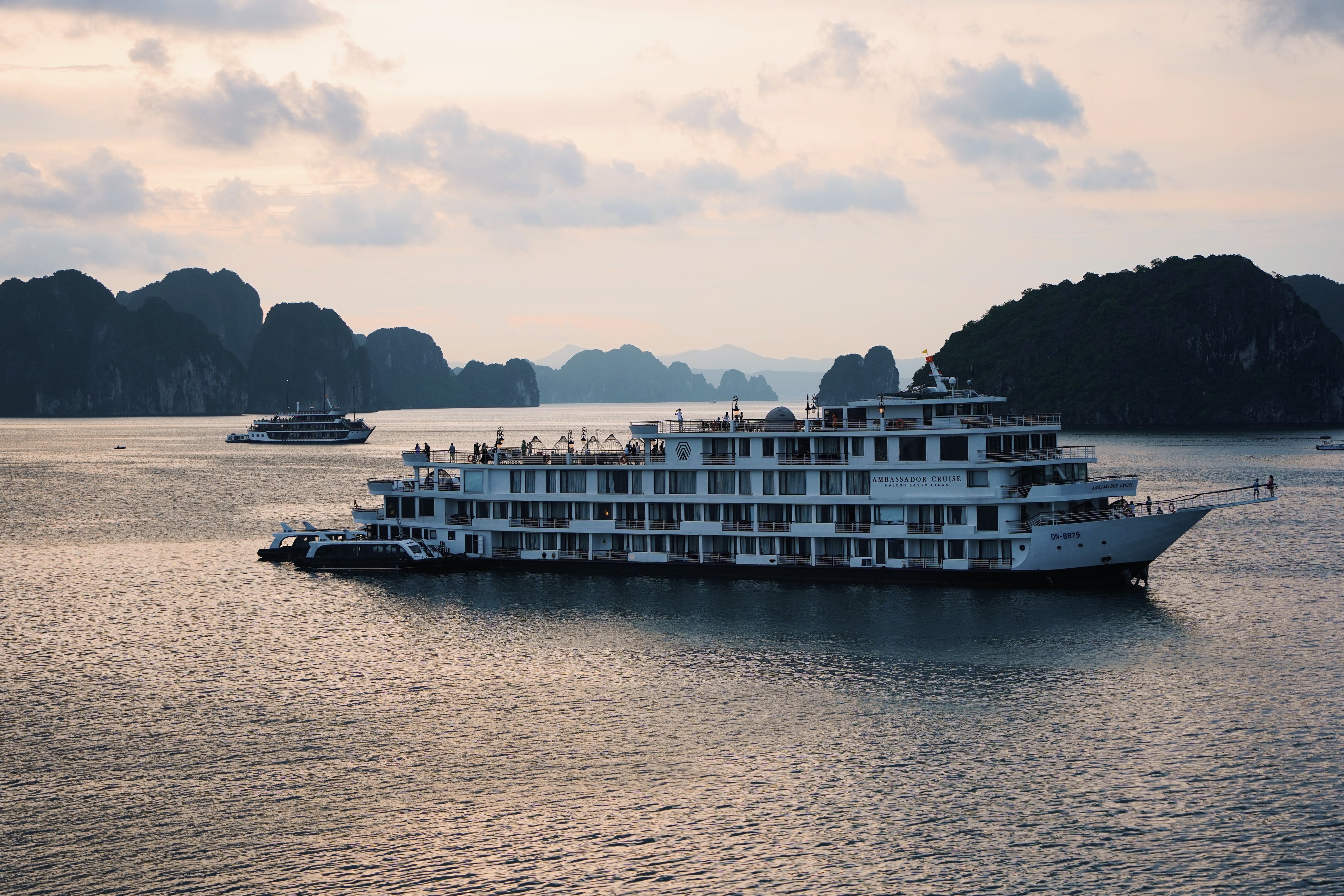 North_Vietnam_Ha_Long_Bay_Ambassador_Cruise_Sunset_View.jpg