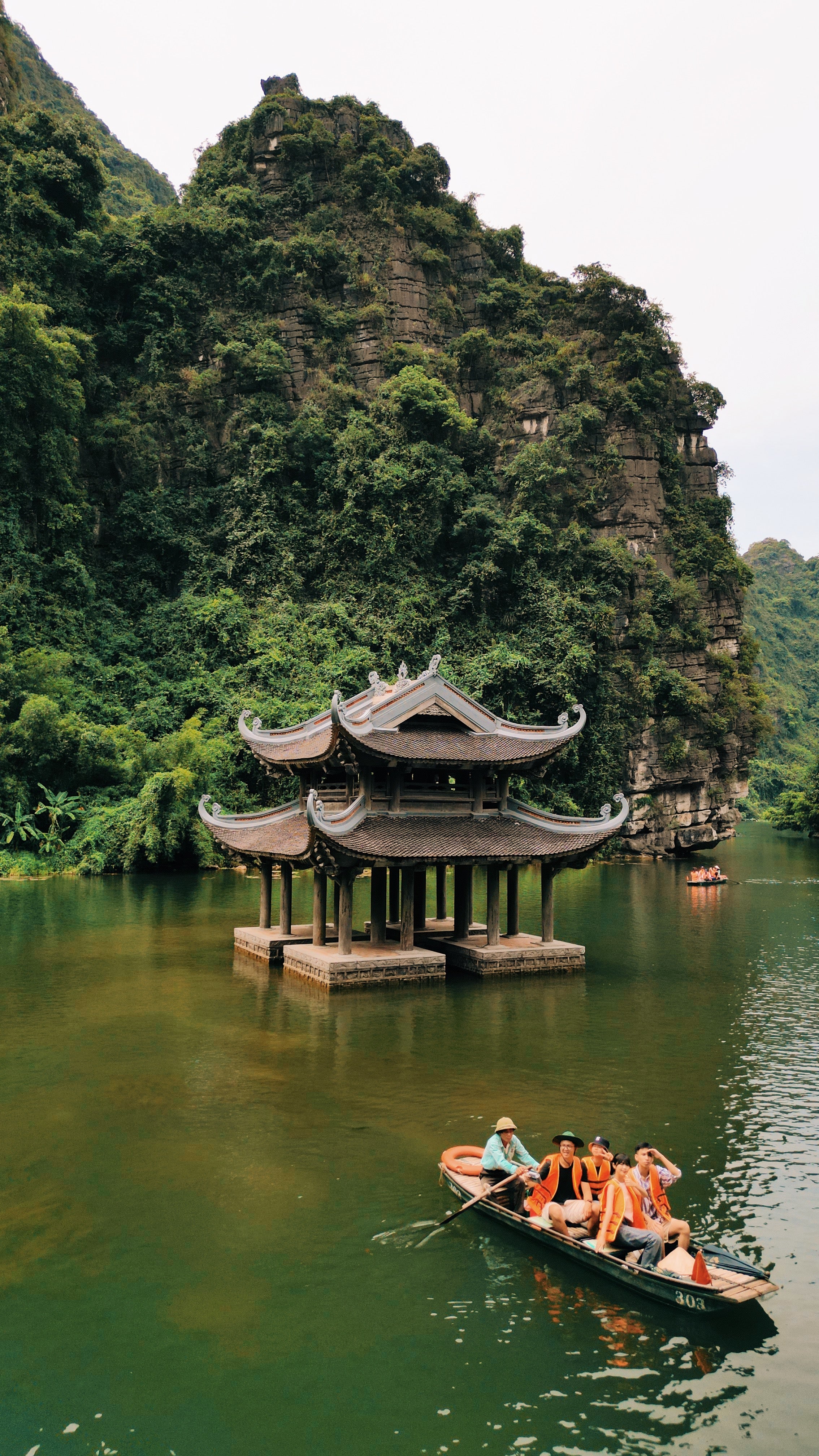 長安 - 搭乘竹筏遊覽山水洞穴美景