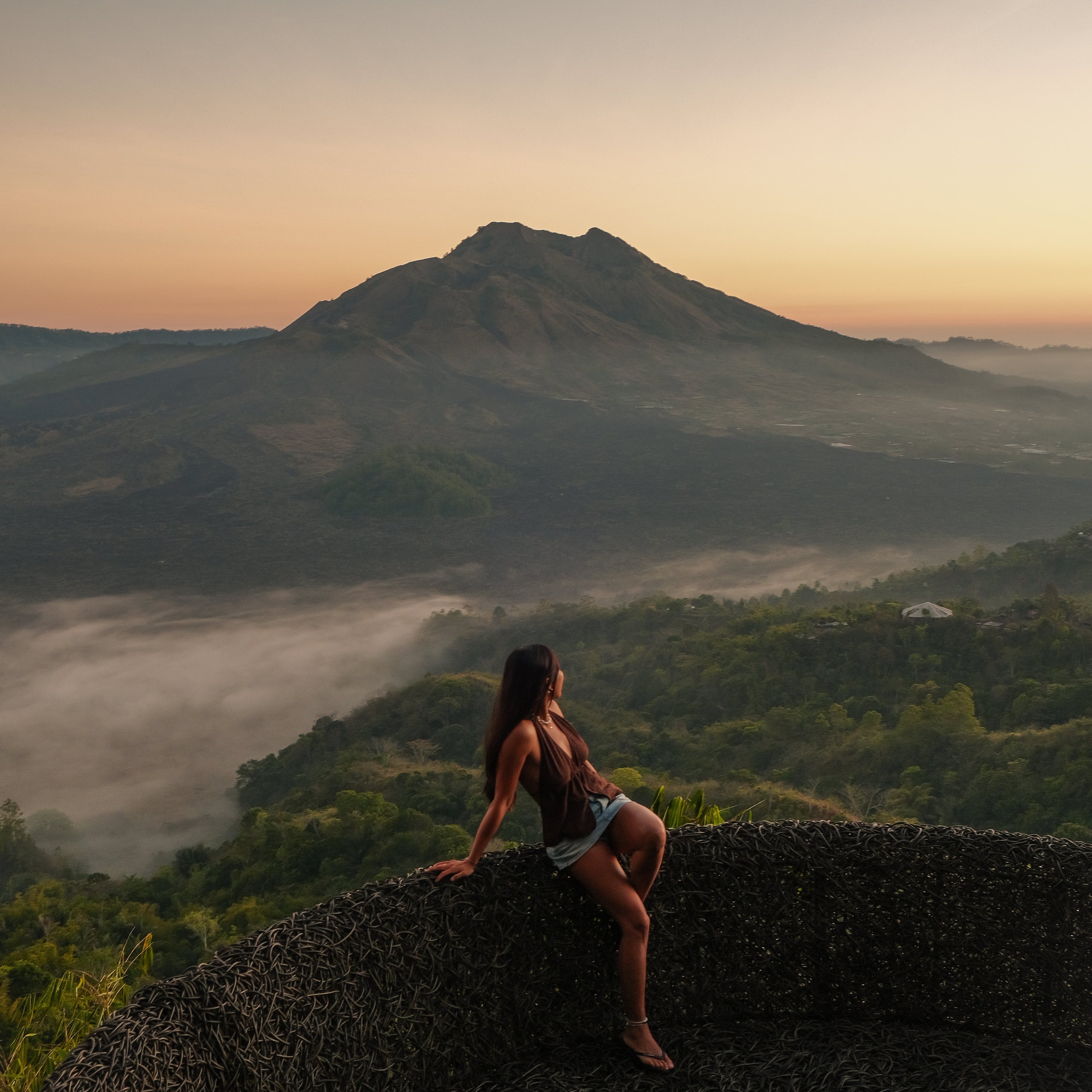 峇里島 | 瀑布火山深度探索 6 日 瀑布淨化・火山日出・沙灘俱樂部 - 含稅簽網卡