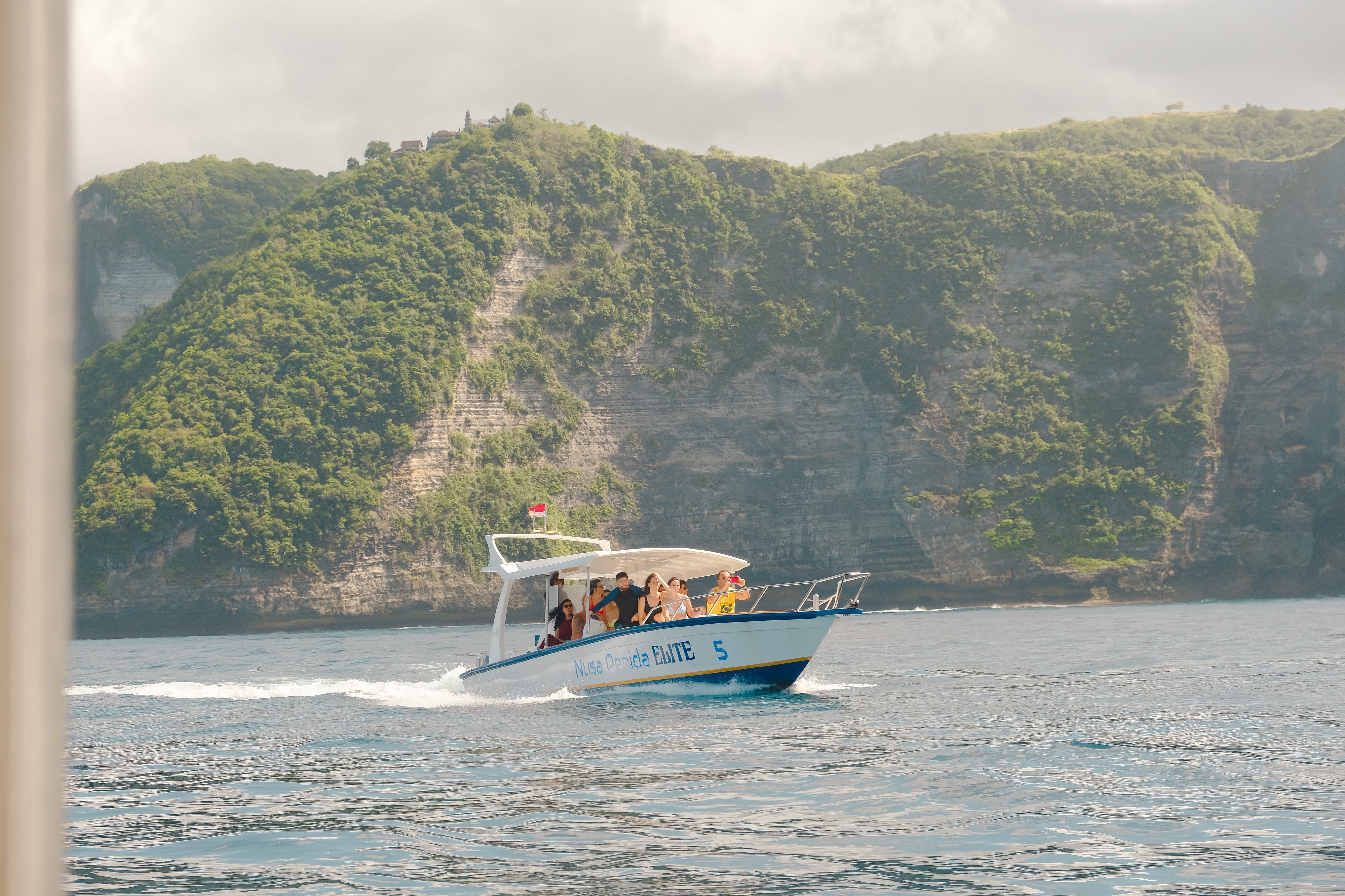 私人小包船出海浮淺