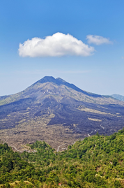 普林普蘭古村・巴杜爾火山午餐