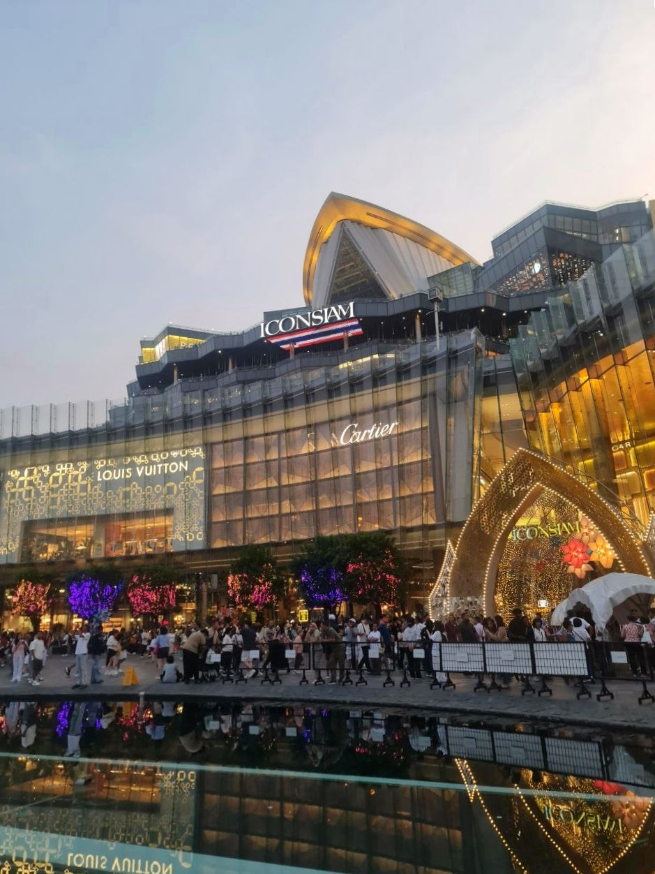 漫步 ICONSIAM 河岸黃昏