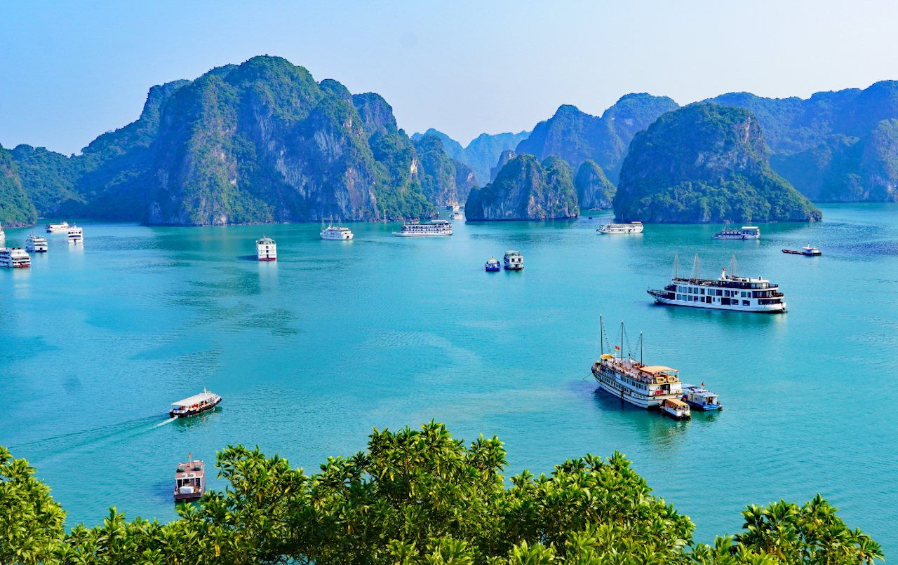 下龍灣，壯麗海景一望無際